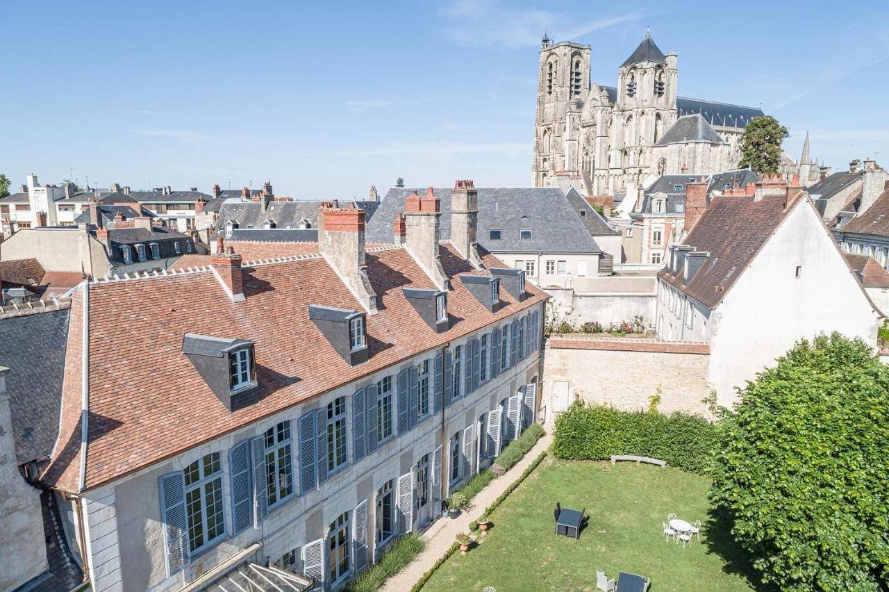 L'Hotel de Panette, Un exceptionnel château en coeur de ville - parking privé cour in Bourges, Région de Bourges