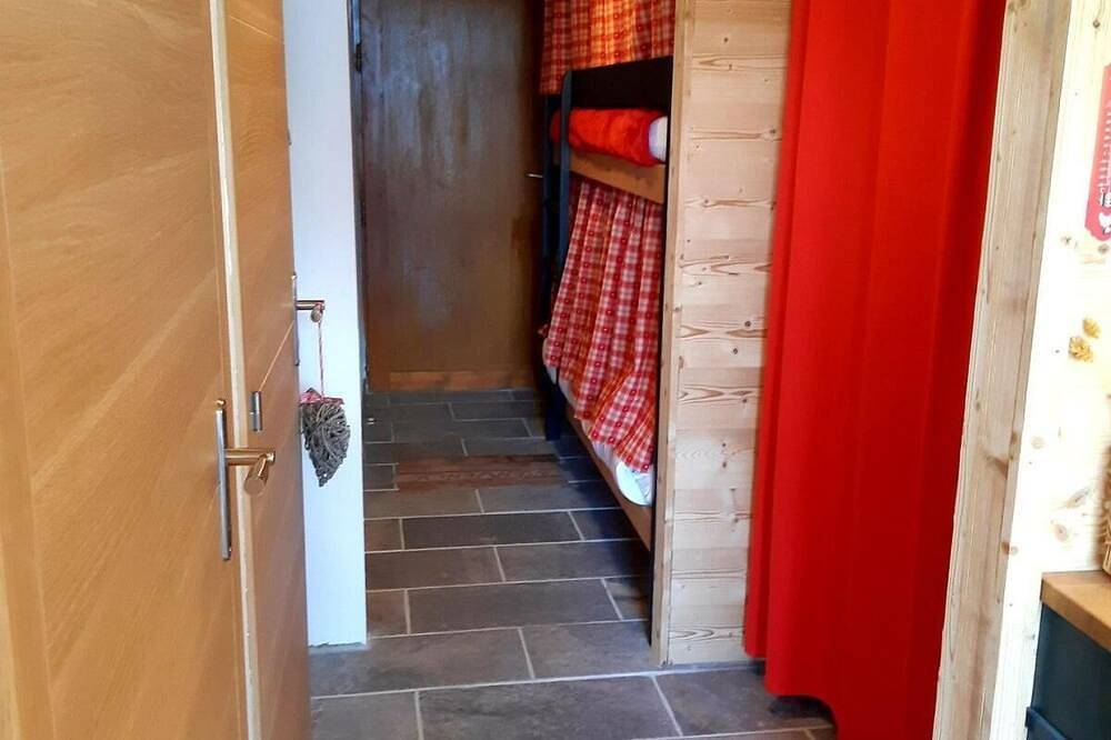 Appartement entier, 7ème étage, vue montagne, balcon, parking, télévision, casier à ski, 28m², Les 2 Alpes in Vénosc, Les Deux Alpes