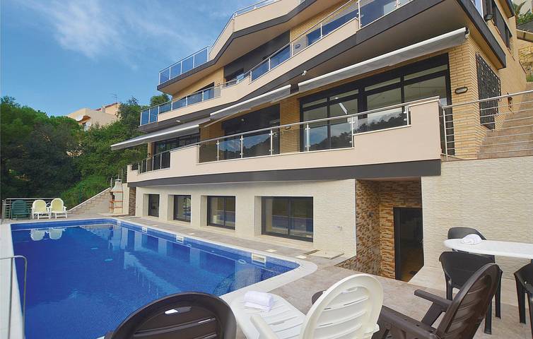 Ferienhaus für 12 Personen, mit Terrasse in Santa Susanna - 4