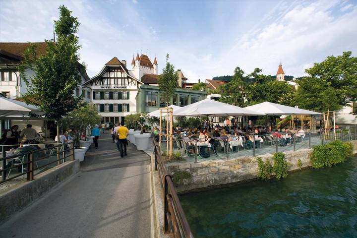 Hôtel pour 3 personnes, avec Terrasse à Thun - 2