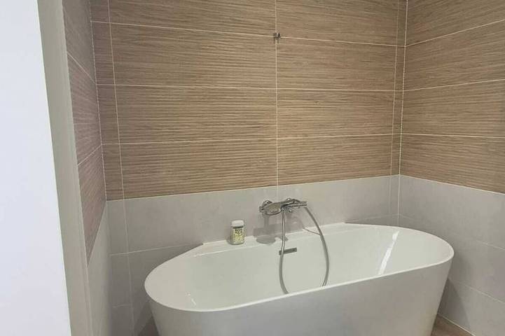 Location de vacances pour 8 personnes à L'Abergement-de-Varey