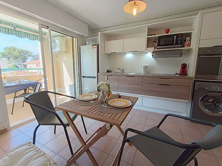 Gîte pour 4 personnes, avec terrasse dans Boulouris - 3