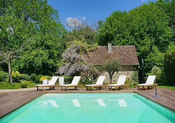 Gîte pour 4 personnes, avec jardin et sauna ainsi que jacuzzi et piscine à Sarlande
