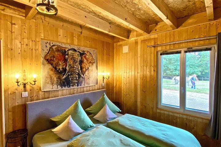 Ganze Wohnung, Wild & Free\" air-conditioned apartment at the Château de Bellevue stud farm in Saint-Avit, Charente