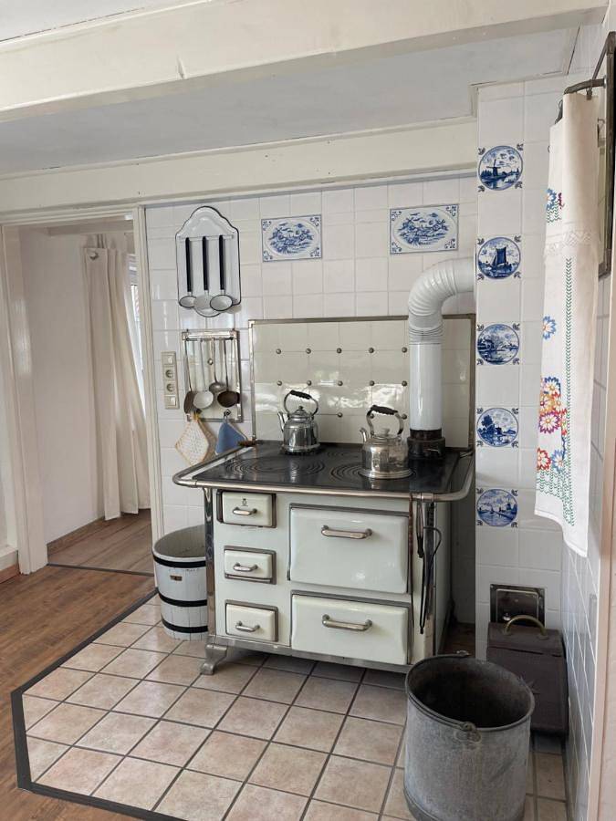 Ferienhaus für 4 Personen, mit Whirlpool und Terrasse sowie Garten und Ausblick in Loquard