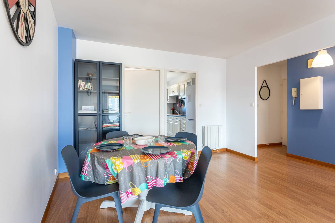 Entire apartment, Apartment for 4 People with Garage, Balcony, and Wi-Fi in Les Sables-d'Olonne, Vendée