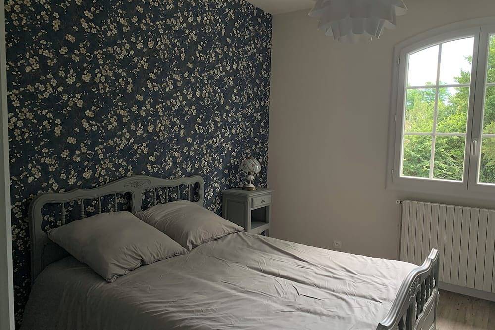 Gîte 6 pers dans maison de campagne 2 chambres, jardin ombragé, parking sécurisé in Lavaur, Région de Castres