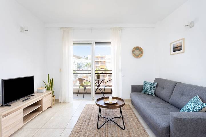 Holiday apartment for 3 people, with garden and pool as well as terrace - 1