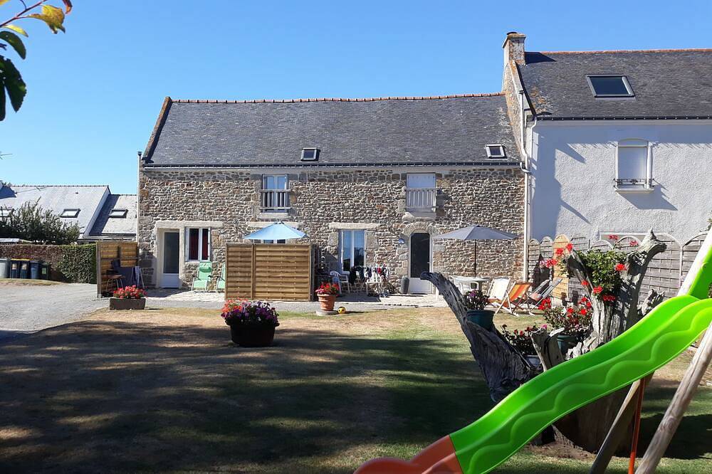 Gite de qualité dans un ancien corps de ferme in Riantec, Côte des Mégalithes
