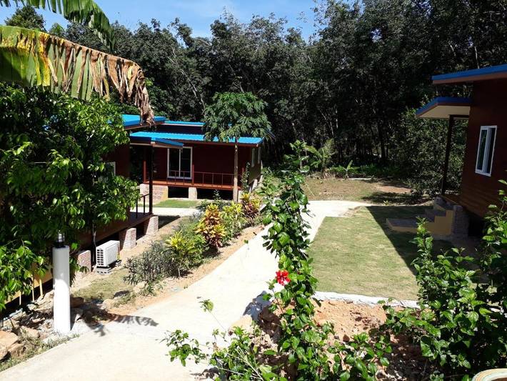 Alojamiento y desayuno para 2 personas, con vistas además de balcón y jardín - 1