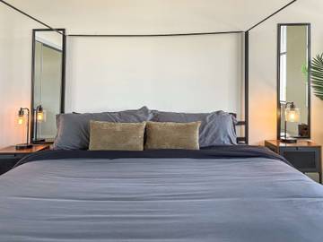 Loft for 3 Guests in Santa Ana, Southern California, Picture 1