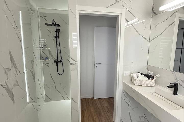 Entire apartment, Catullo Loft in Villafranca di Verona, Verona Province