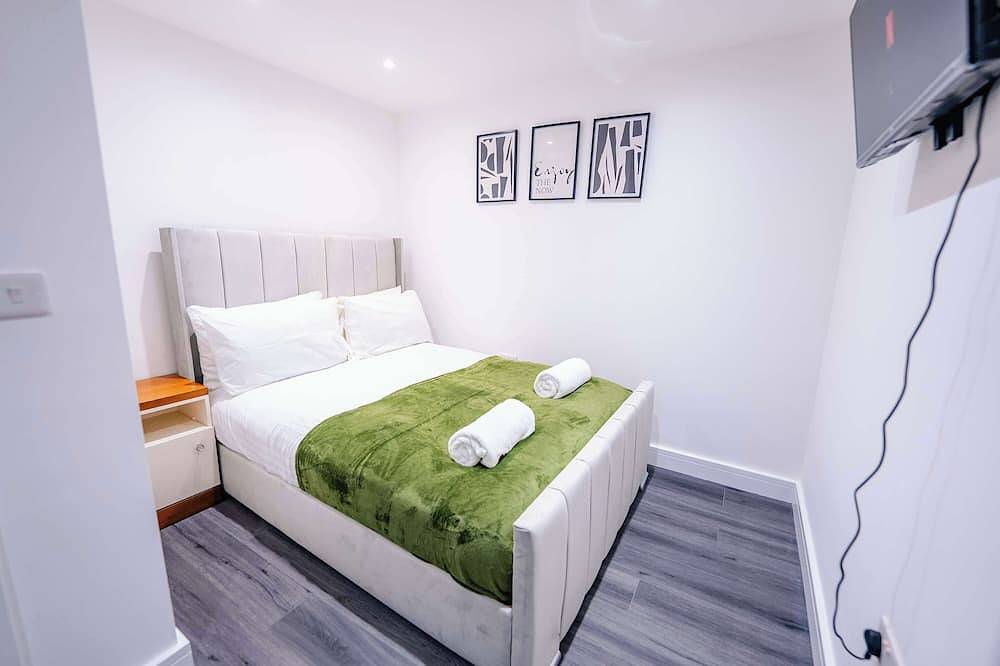 Cosy 2Br Flat Steps from Cardiff Pubs & Town in Cardiff, Cardiff region