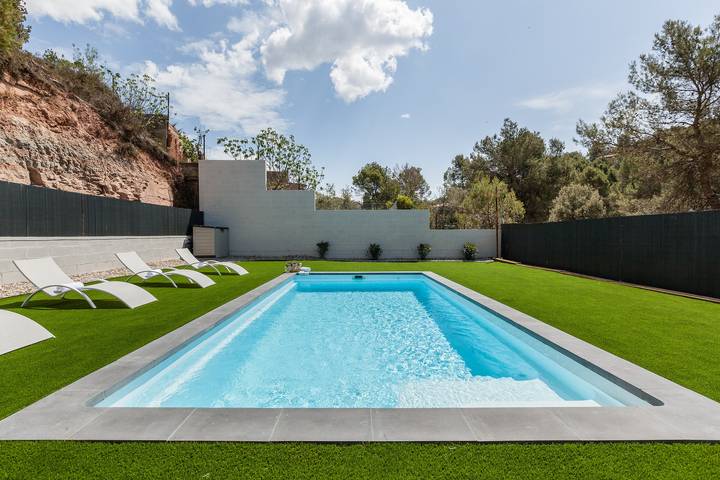Casa rural para 6 personas, con jardín, Familias con niños en Bages - 2