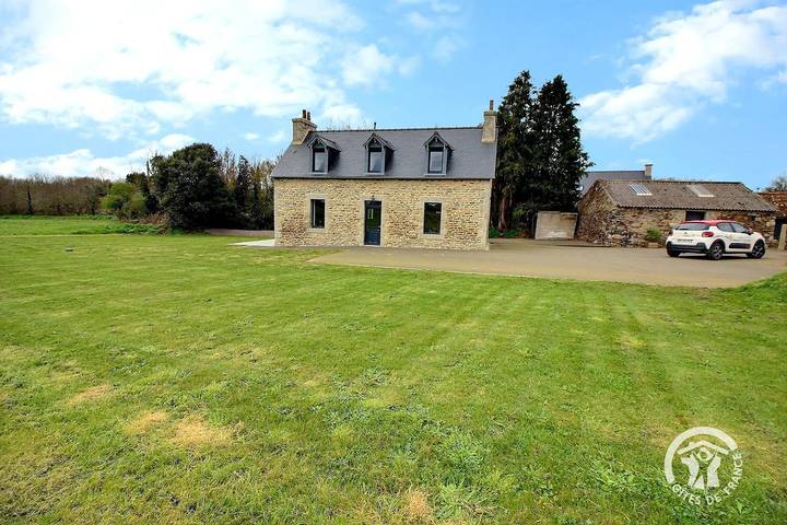 Gîte pour 4 personnes, avec terrasse et jardin - 1