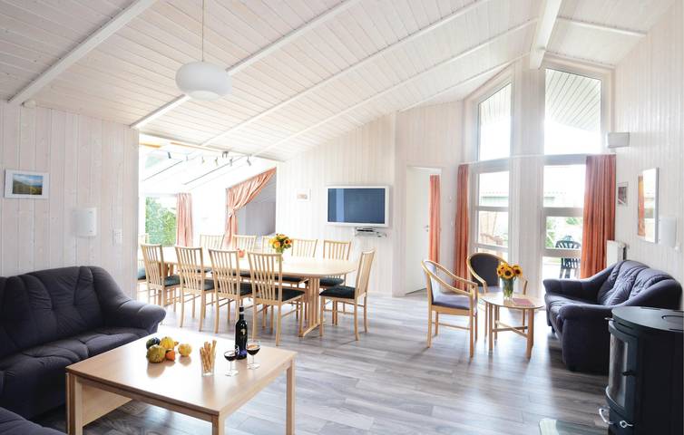 Ferienhaus für 12 Personen, mit Terrasse und Sauna sowie Garten und Whirlpool in Schönhagen - 3