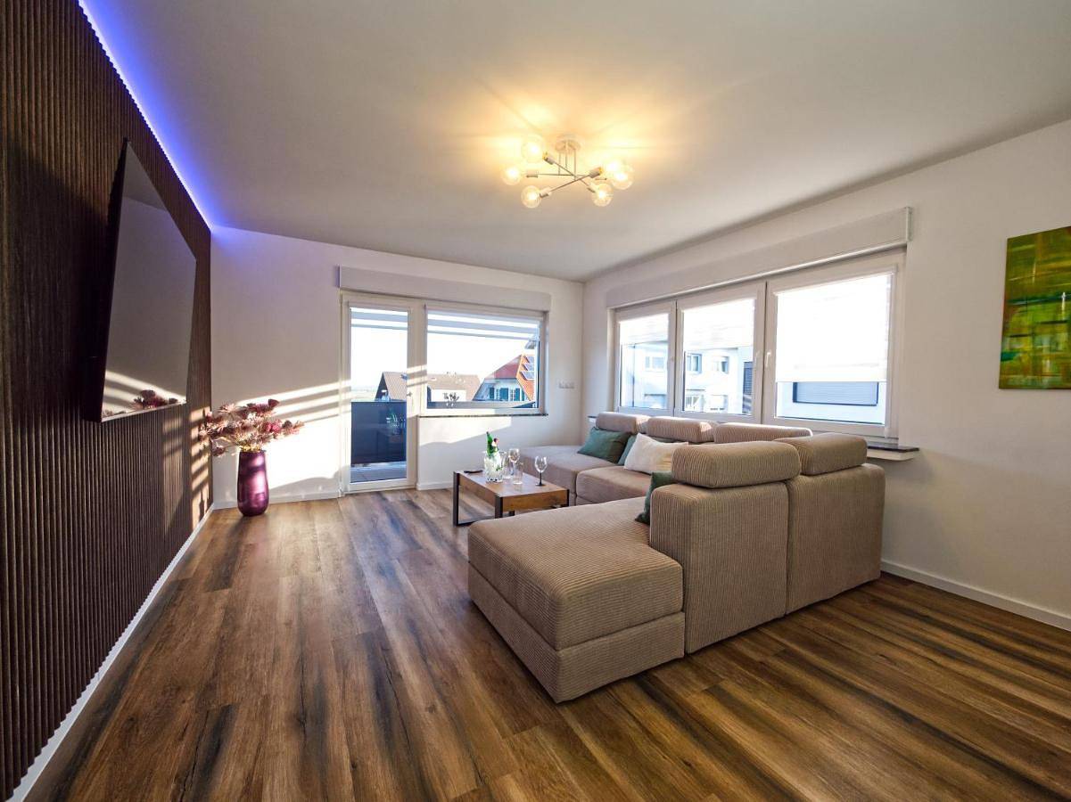 Ganze Wohnung, Two-Bedroom Apartment in Königswinter, Rhein-Sieg-Kreis