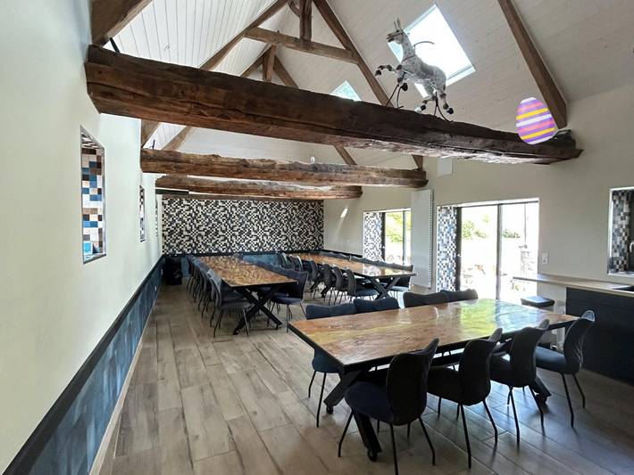 Maison de campagne pour 35 personnes, avec Balcon/Terrasse et Jardin à Mouche (homonymie)