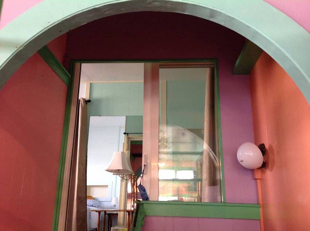 Ganze Wohnung, Loft-Apartment mit einem Schlafzimmer im Herzen der Innenstadt von Hilo in Hilo, North Hilo