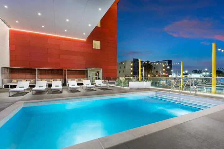 Hotel para 2 personas, con piscina además de terraza y vistas - 1