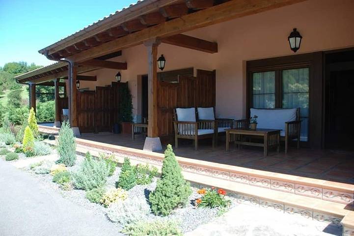 Gîte pour 2 personnes, avec Terrasse et Jardin