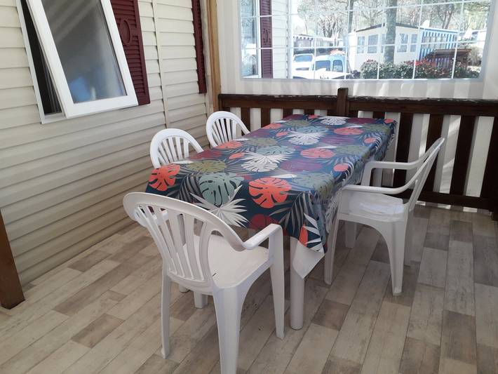 Mobil home pour 6 personnes, avec jacuzzi et terrasse à Gastes - 2