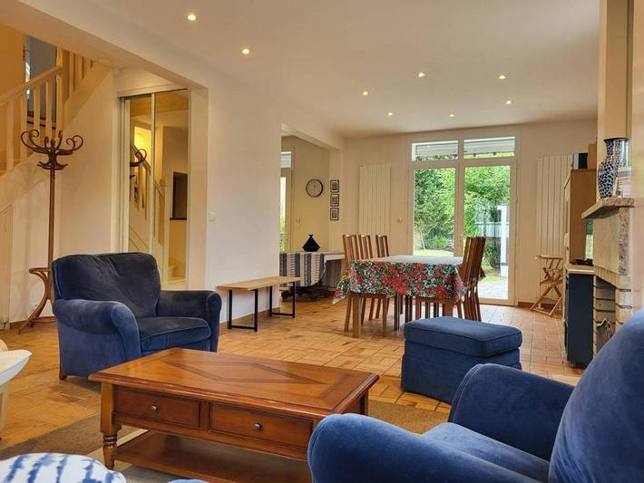 Location de vacances pour 7 personnes, avec jardin dans Plage De La Redoute