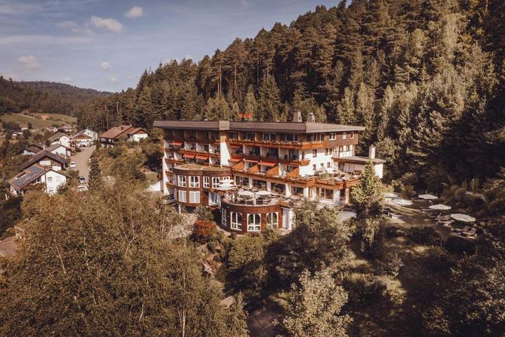 Hôtel pour 2 personnes, avec piscine et vue ainsi que jardin et sauna, animaux acceptés