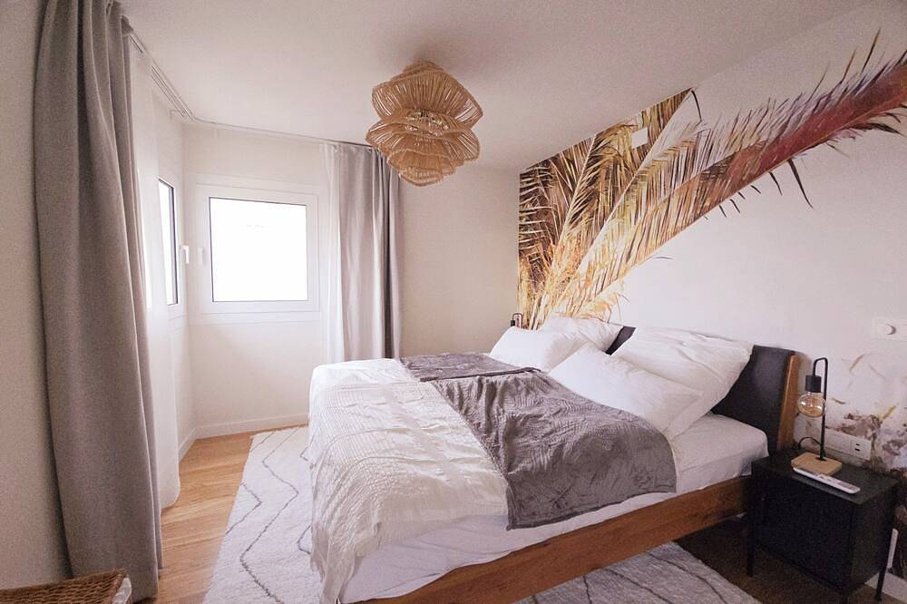 Luxury home with panoramic views in the sunniest village on La Palma in Tazacorte, La Palma Sur