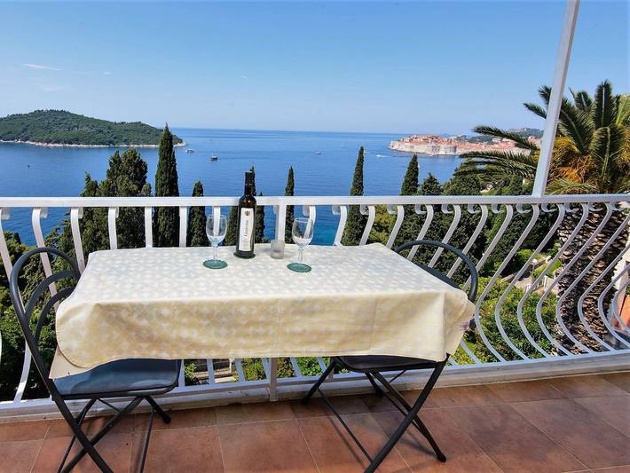 Agriturismo per 4 persone, con Balcone e Terrazza nonché Giardino a Grad Dubrovnik