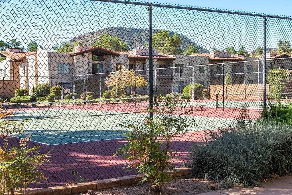 Ganze Wohnung, Tennis & Pickle ball courts, Golf, Hiking in Oak Creek, Oak Creek Canyon