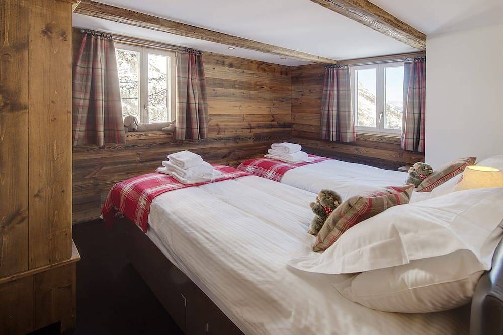 Chalet Bergheim - Unique, Private, Ski-in/ski-out Swiss Mountain Chalet  in Zermatt, Alpes valaisannes