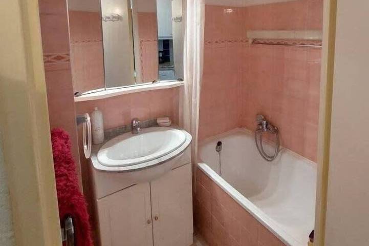 Gîte pour 4 personnes, avec piscine et jardin dans Agay - 2