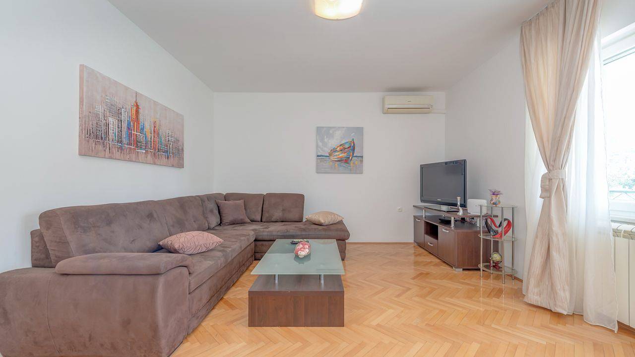 Ganze Ferienwohnung, Ferienwohnung für 6 Personen (90 m²) in Slatine in Slatine, Ciovo