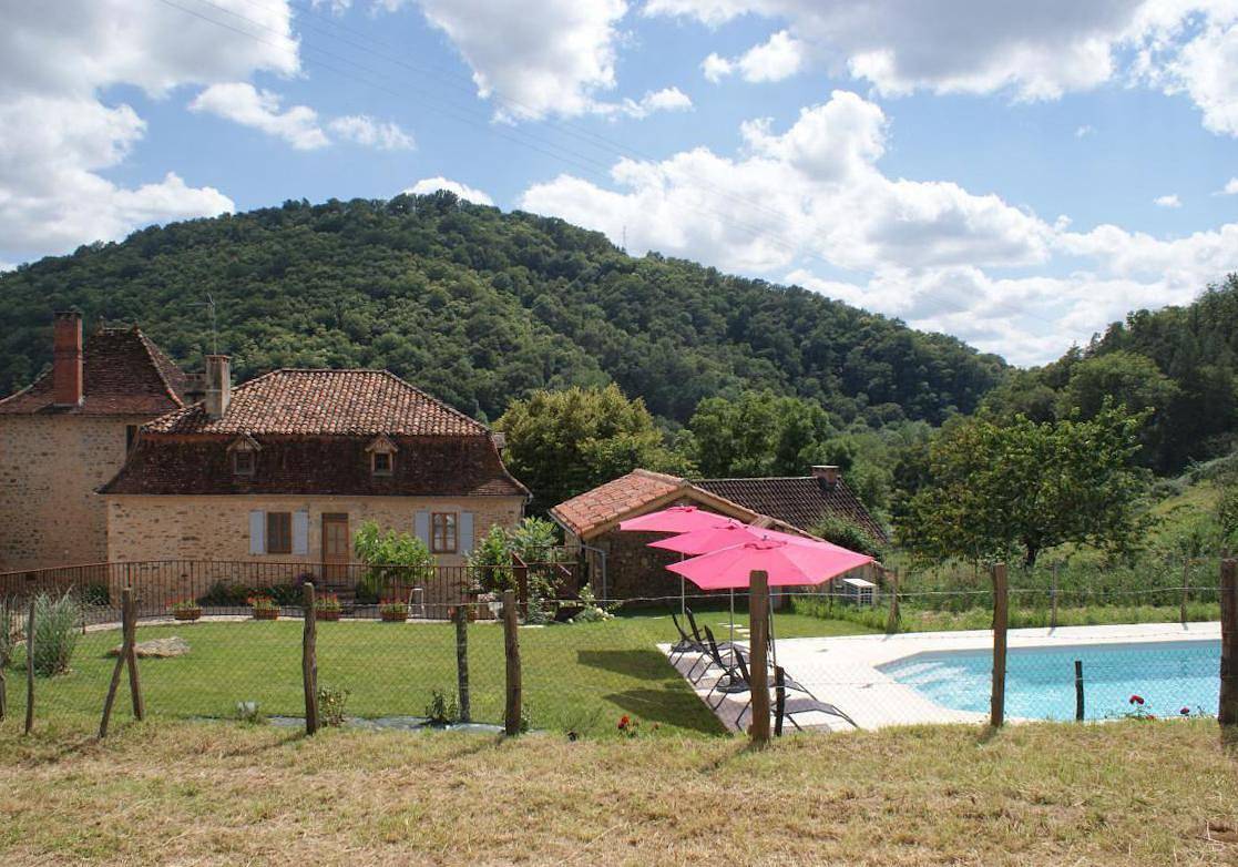 Gîte für 6 Personen mit Pool in Saint-Céré, Lot