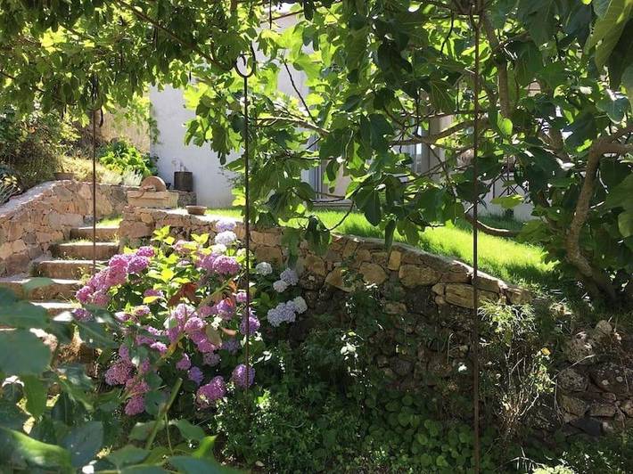 Location de vacances pour 7 personnes, avec terrasse ainsi que jardin et vue, animaux acceptés à Manso (homonymie) - 4