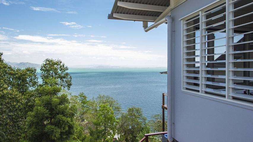Holiday home for 10 people, with balcony in Magnetic Island