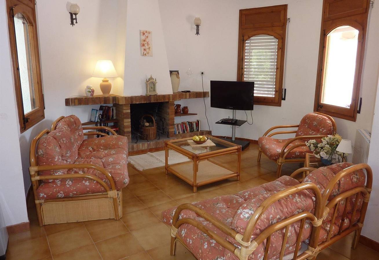 Villa "El Castillito" con piscina, terraza y Wi-Fi in Pals, Costa Brava