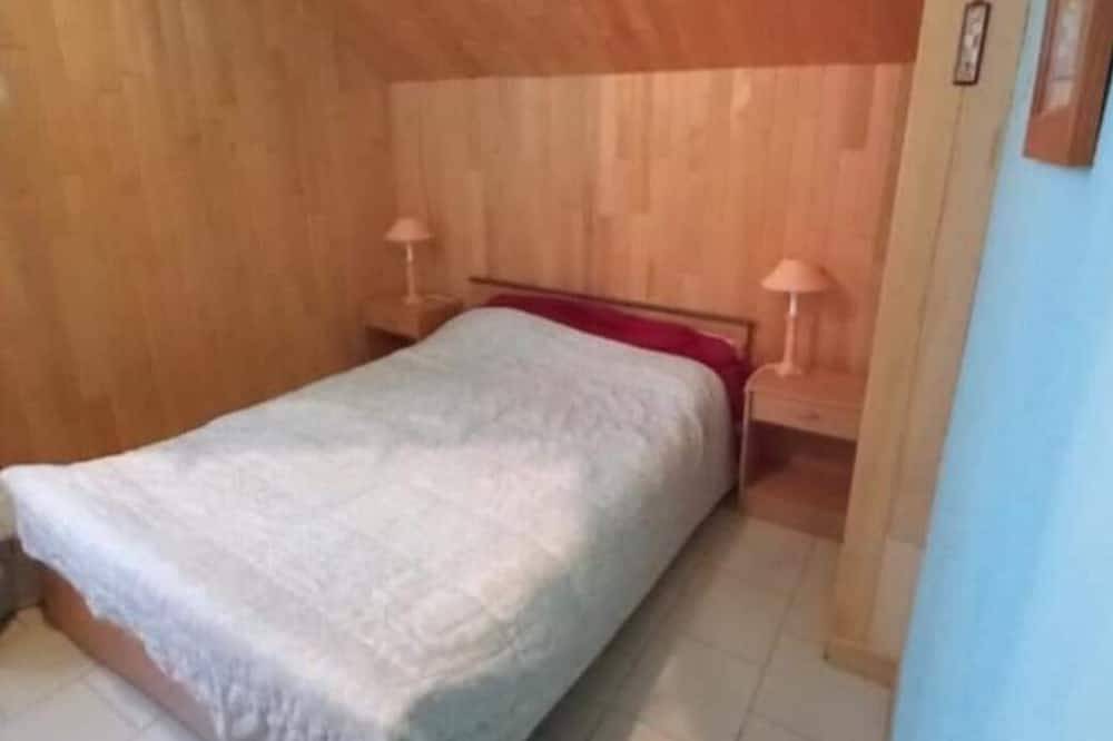 Small house in the cantal.  Lioran in Saint-Jacques-des-Blats, Aurillac region