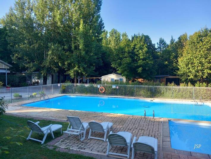 Gîte pour 4 personnes, avec piscine ainsi que terrasse et jardin, animaux acceptés à Vaudreuille - 2