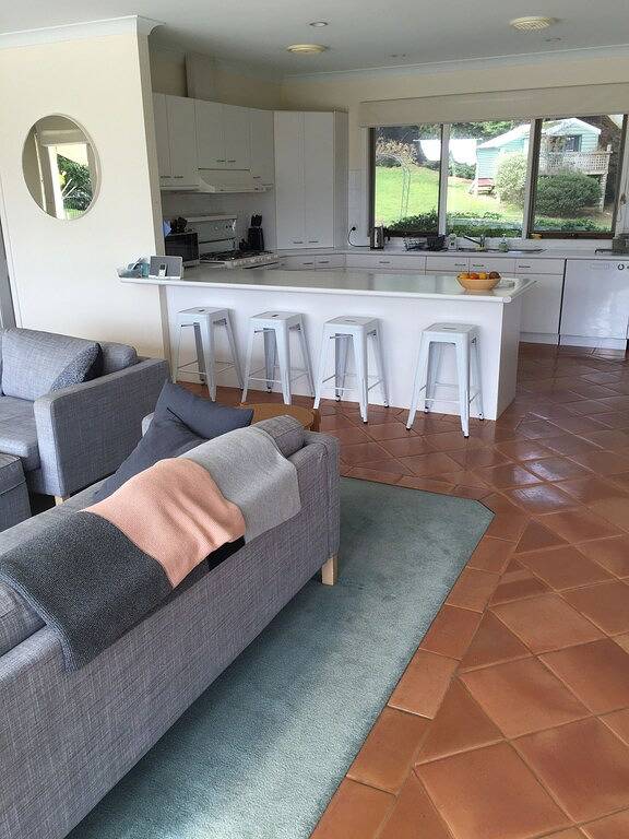 Holiday home for 10 people, with terrace and hot tub in Mount Martha