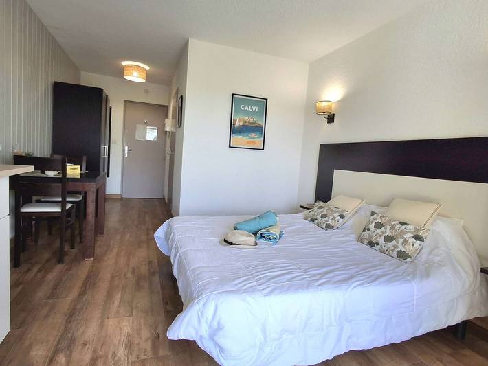 Gîte pour 2 personnes, avec piscine et terrasse à Saint-Florent - 2
