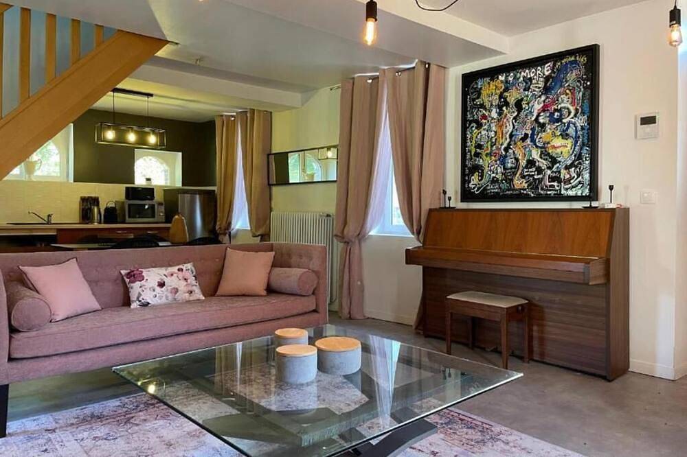 Domaine De La Chênaie: Les Hortensias in Saint-Martin-sur-Ocre, Región de Montargis