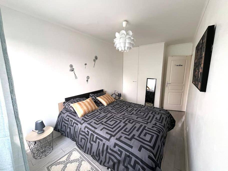 Three-Bedroom House in Vaires-sur-Marne, Seine-et-Marne