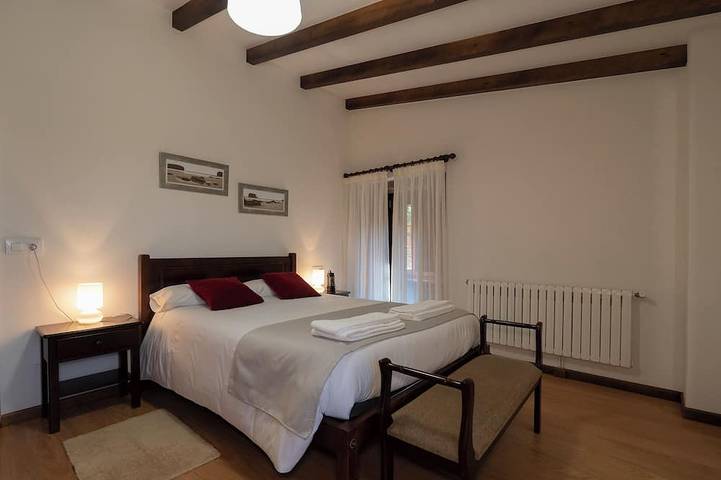 Rio Sarela Haus für 8 Personen (10 in einem zusätzlichen Doppelbett) in Santiago de Compostela, La Coruña Provinz
