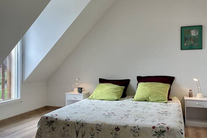 Location de vacances pour 8 personnes, avec jardin et terrasse dans Plage De Saint Guirec Ploumanac H - 3