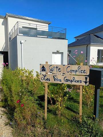 Gîte pour 4 personnes, avec vue et jardin dans Plage de Tréompan