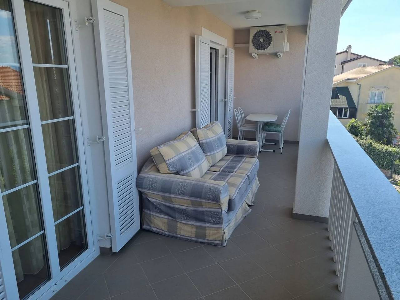 Ganze Wohnung, 1-Zimmer-Ferienwohnung mit Balkon und Meerblick Malinska, Krk A-21671-a in Malinska-Dubašnica, Krk