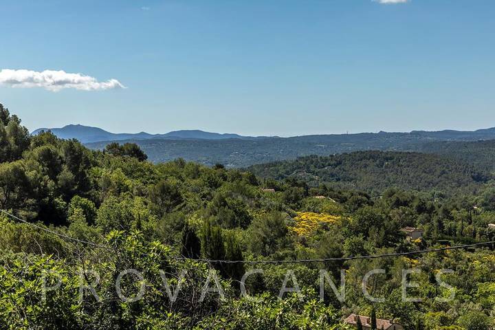 Location de vacances pour 8 personnes, avec jardin et piscine à Seillans - 4