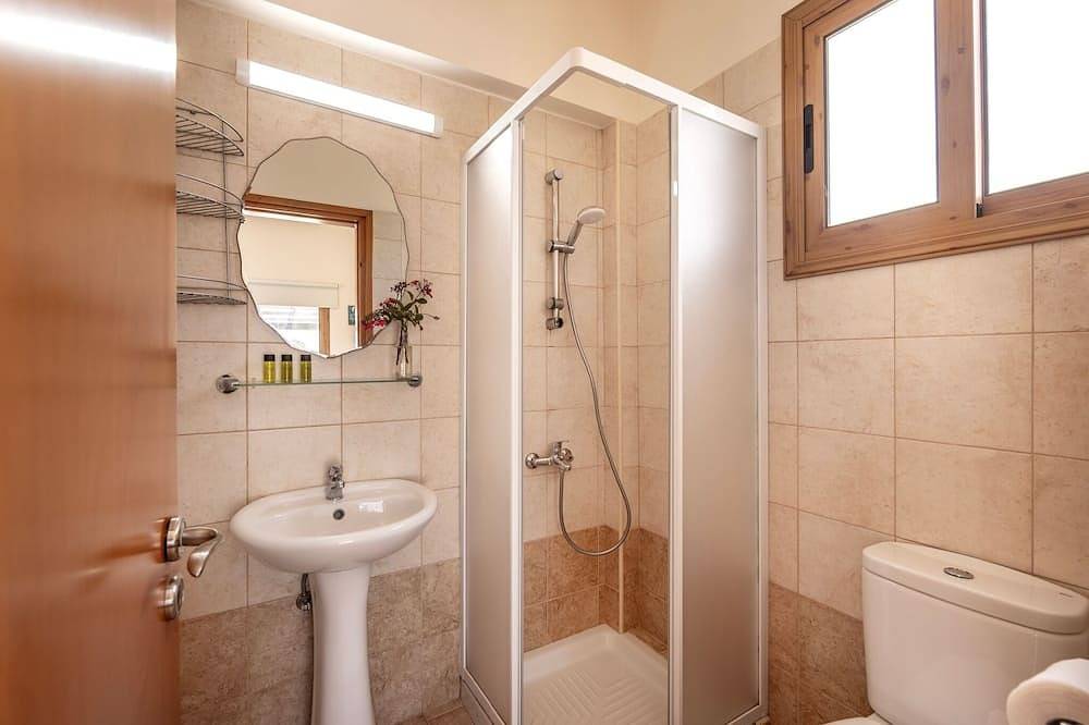4 bedroom villa in Agia Thekla in Südzypern